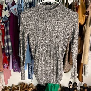 Heather Gray Knitted Ruched Sides Long Sleeve | Size : S